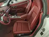 Photo 15 - Porsche 718