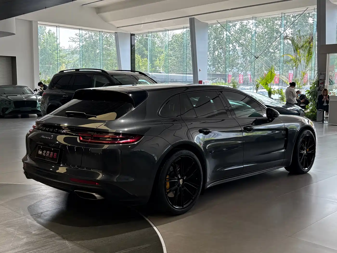 Porsche Panamera 2017 Panamera 4 Sport Turismo 3.0T фото 22