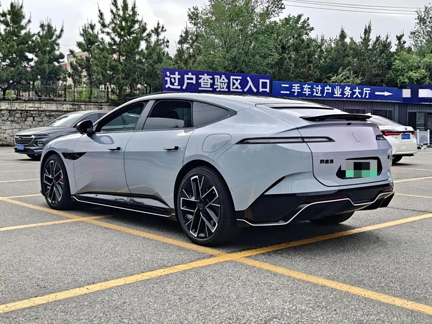 Avatr 12 2023 650 Triple Laser AWD Performance Edition фото 4