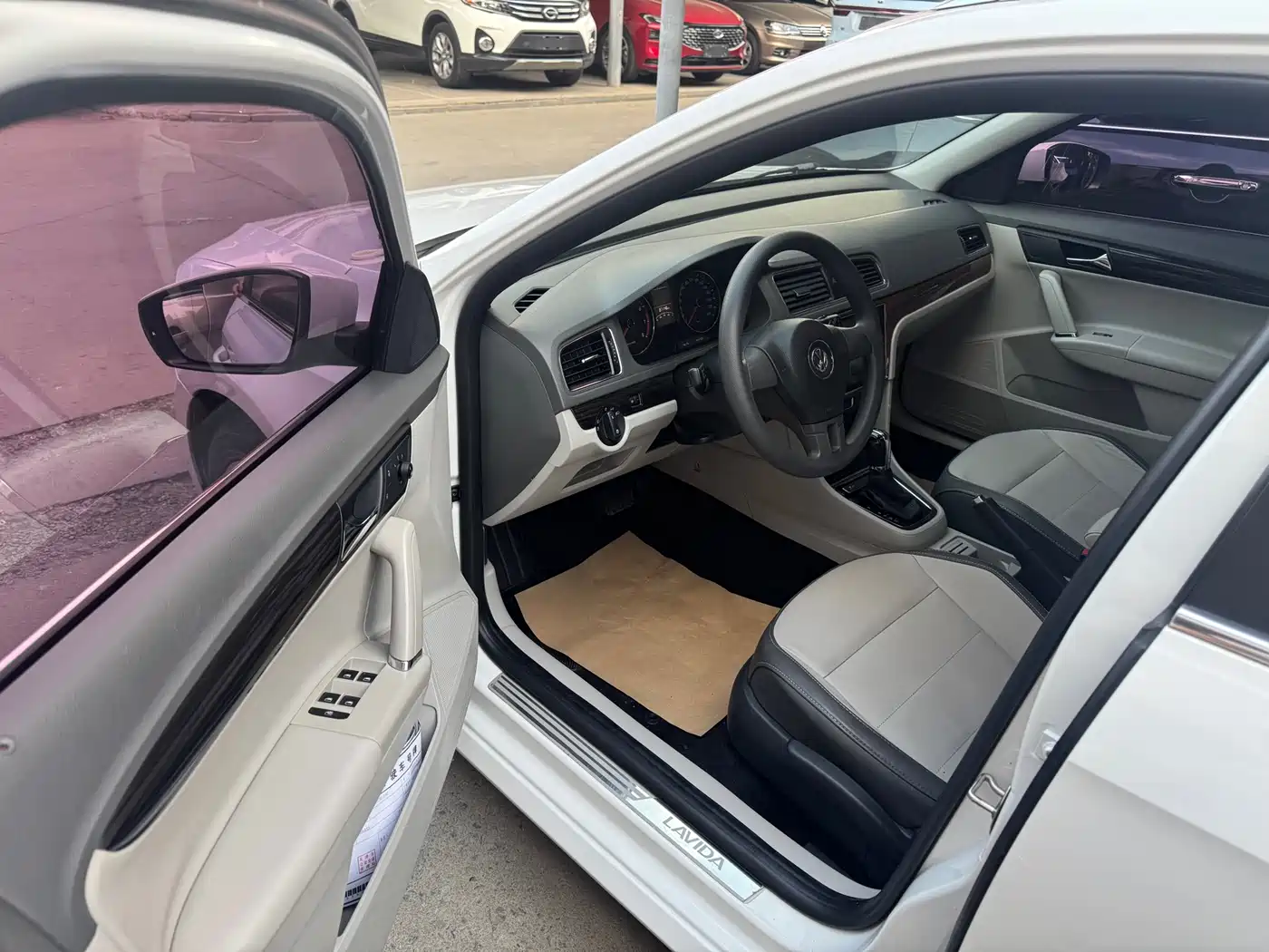 Volkswagen Lavida Tour 2013 1.4TSI Automatic Comfort фото 8