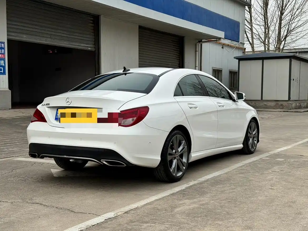 Mercedes-Benz CLA (Import) 2018 CLA 200 Dynamic Edition фото 4