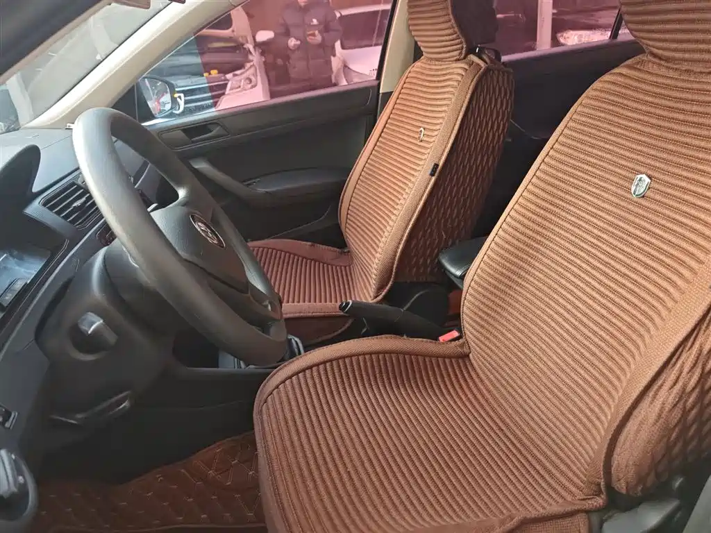 Volkswagen Santana 2016 1.6L Manual Trend Edition фото 15