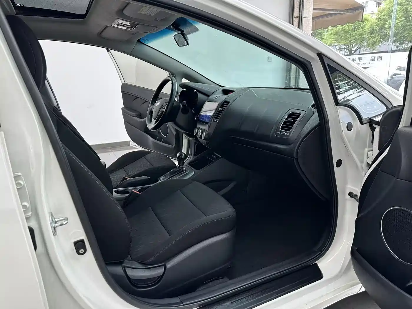 Kia K3 2014 2013 1.6L Automatic GLS