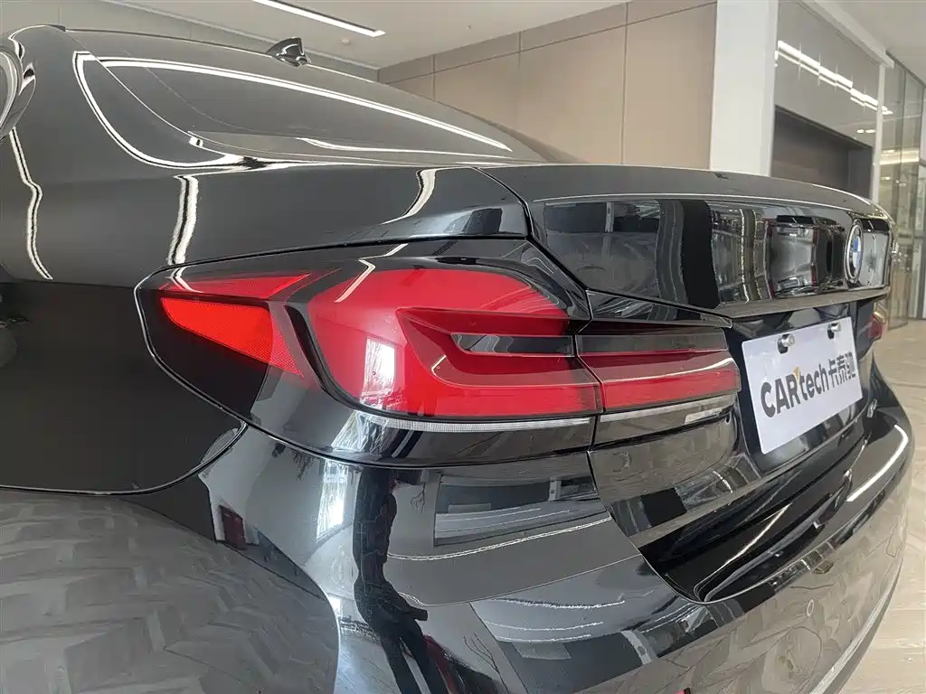 BMW 5 Series 2021 530Li xDrive Luxury Package фото 10