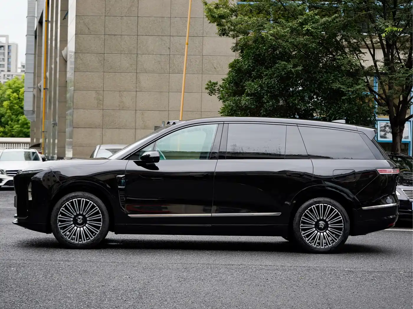 NIO ES8 2026 2025 Model 6-Seat Executive Luxury Edition