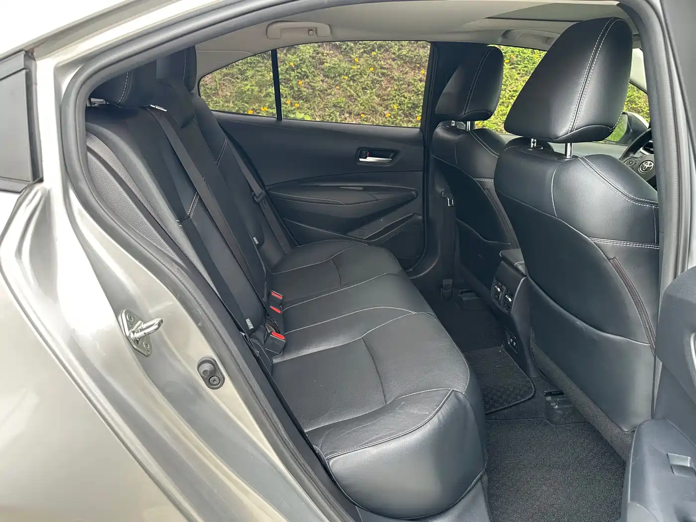 Toyota Corolla 2019 1.2T S-CVT GL-i Luxury Edition фото 11