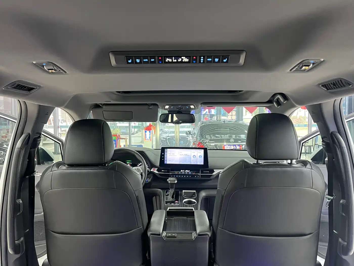 Toyota Sienna 2021 2.5L Hybrid Premium Edition фото 29