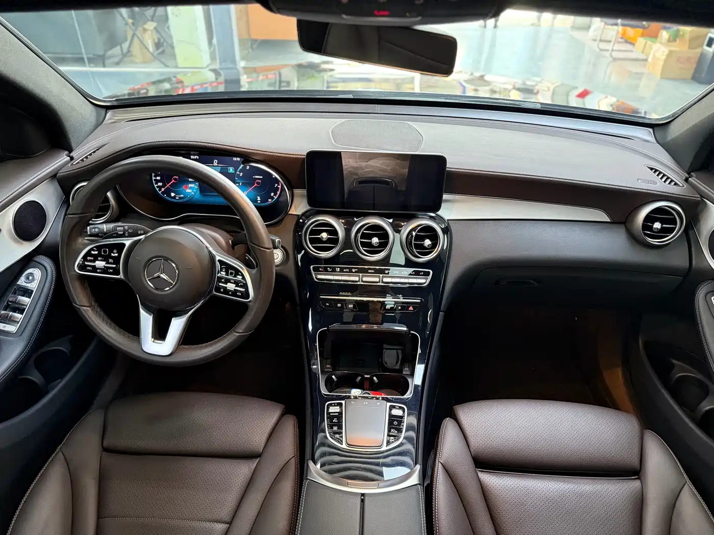 Mercedes-Benz GLC 2022 Model GLC 260 L 4MATIC Dynamic Edition фото 11