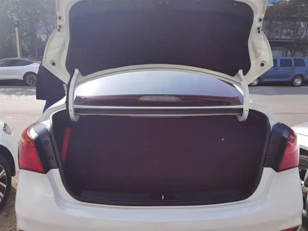 Hyundai Mistra 2017 1.6T Automatic Smart GLS (China V) фото 18