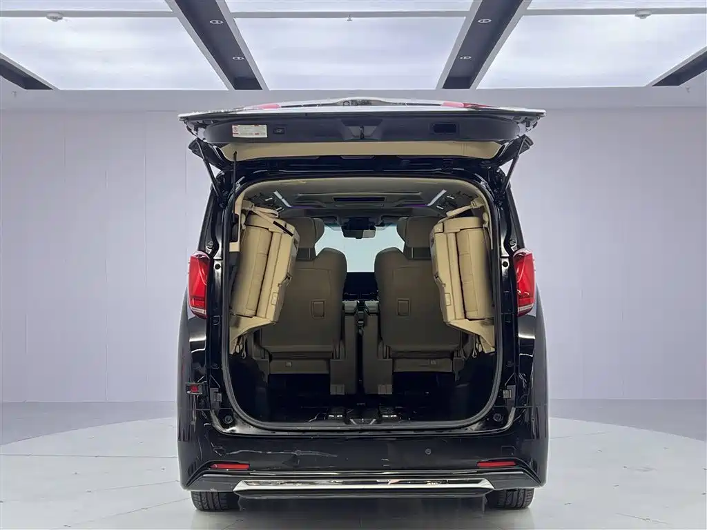 Toyota Alphard 2023 Dual Hybrid 2.5L Ultimate Gold Edition фото 13