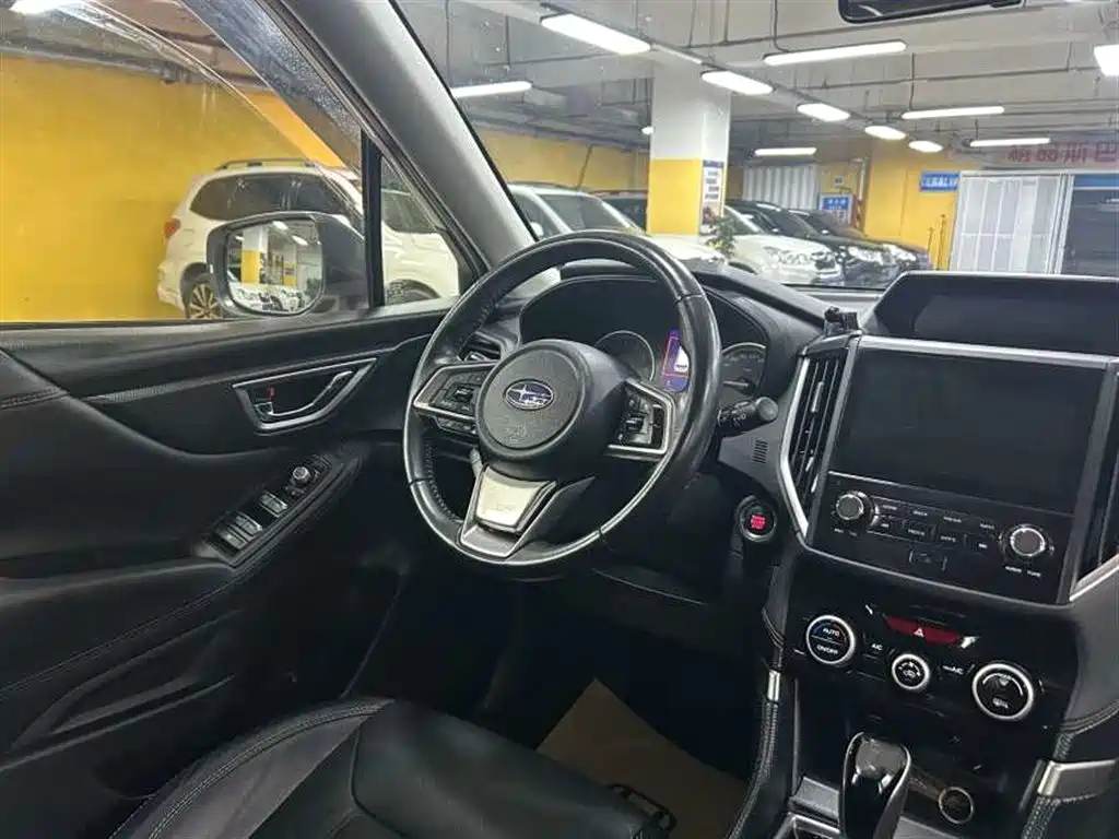 Subaru Forester 2019 2.0i Luxury Edition EyeSight фото 14