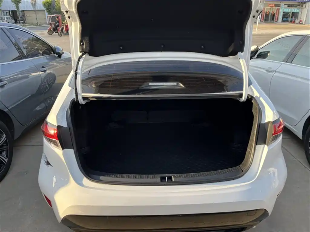 Toyota Levin 2023 Smart Hybrid 1.8L Luxury фото 7