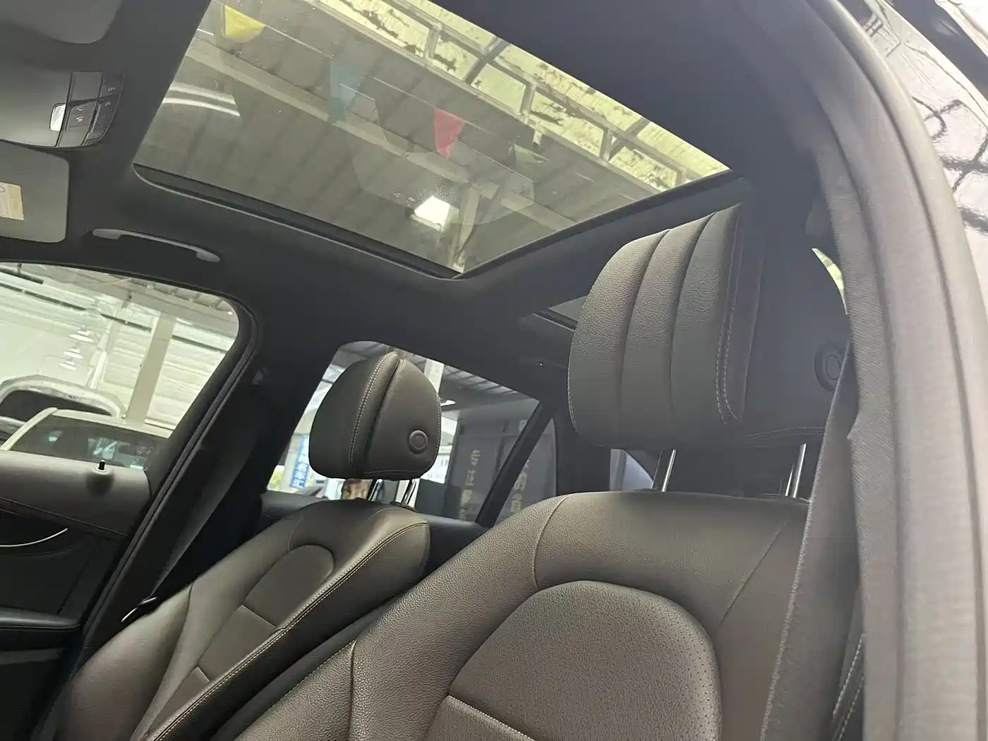 Mercedes-Benz GLC 2017 GLC 260 4MATIC Luxury фото 10