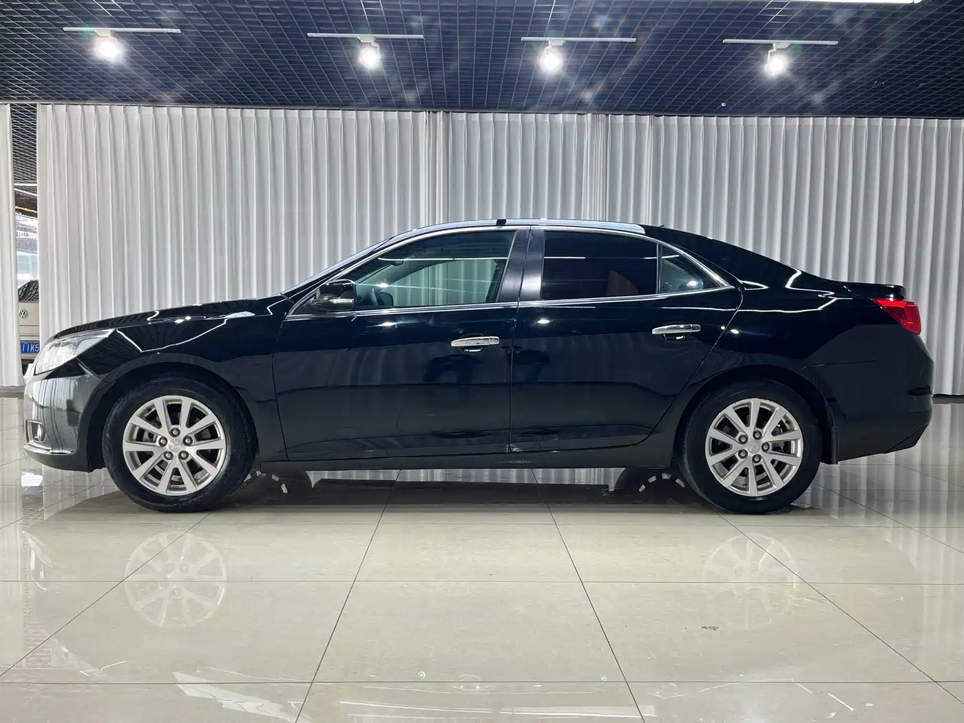 Chevrolet Malibu 2013 2.0L Automatic Luxury Edition фото 4