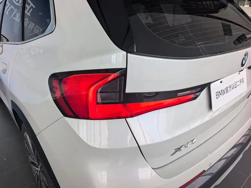 Фото 14 - BMW X1