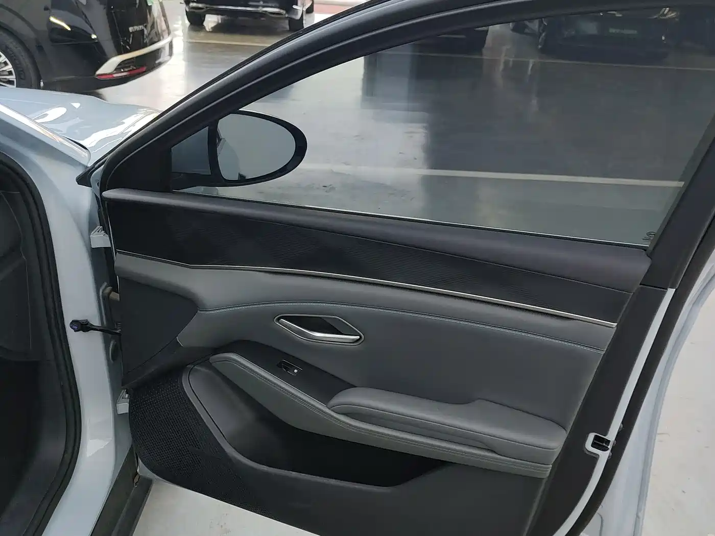 BYD Qin L 2024 DM-i 120KM Leading фото 9