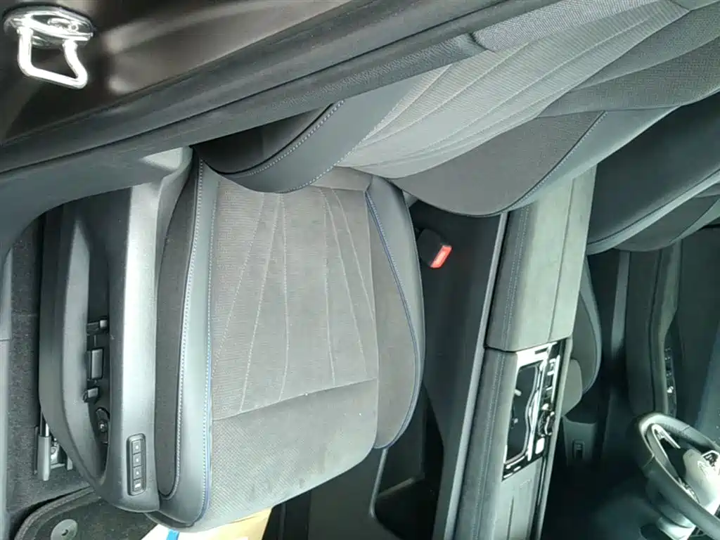 Volkswagen Teramont 2025 Teramont Pro 450TSI 4WD Summit Edition фото 25
