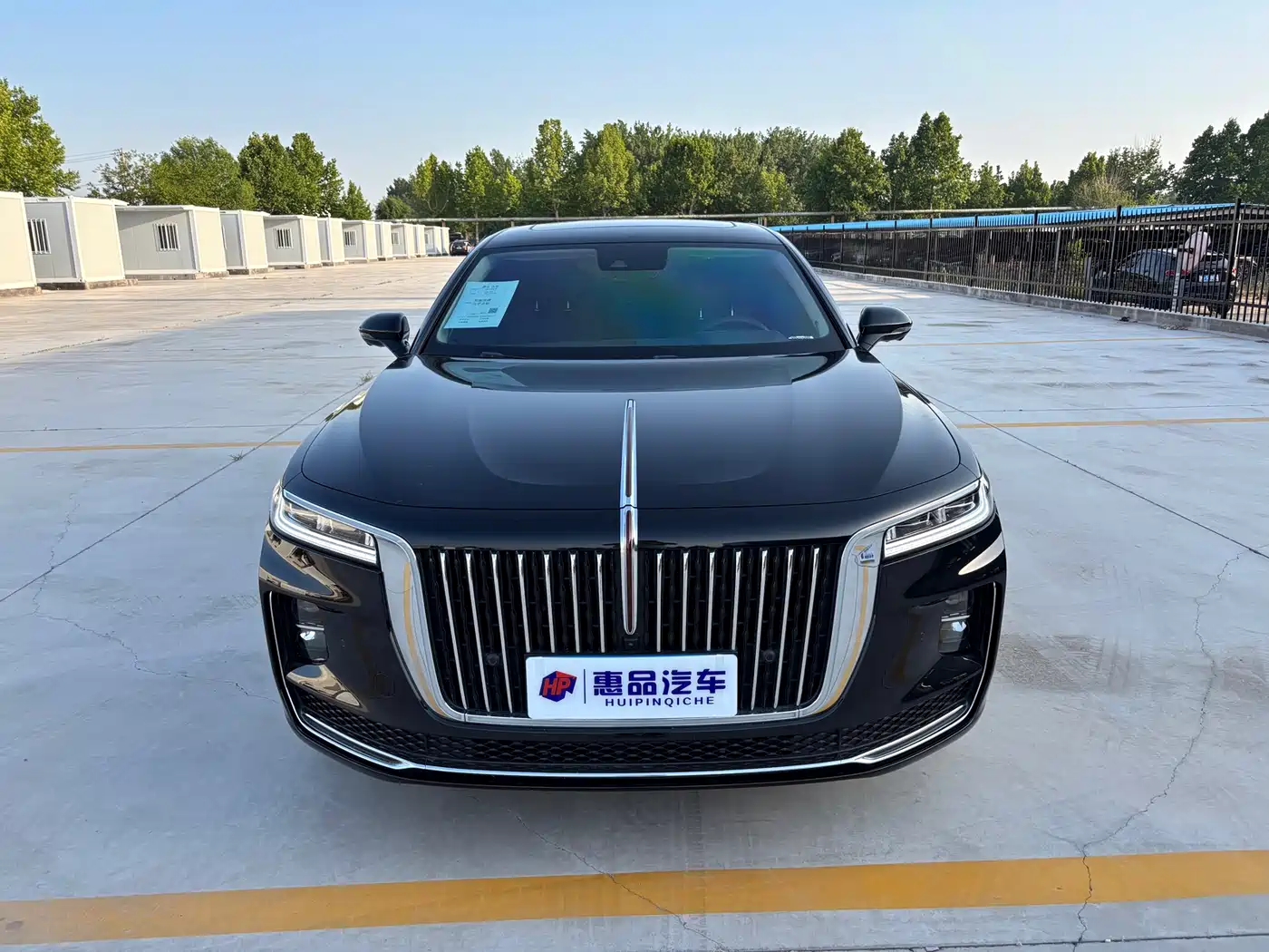 Hongqi H9 2022 2.0T Smart Connect Flag Enjoy Edition фото 2