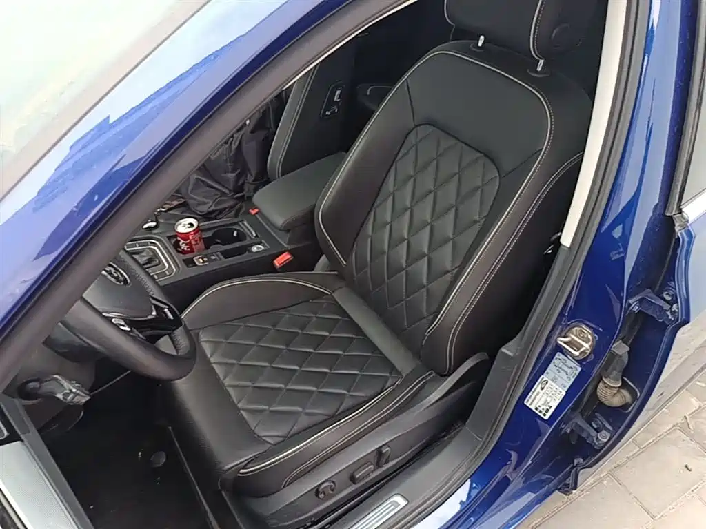 VOLKSWAGEN MAGOTAN GTE PLUG-IN HYBRID