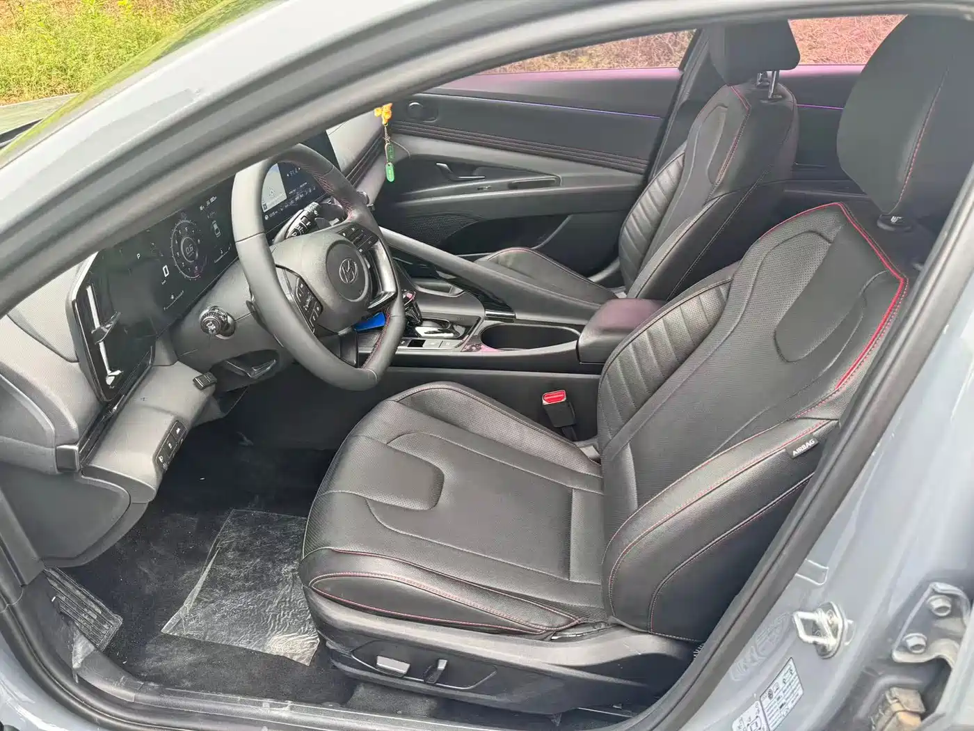 Hyundai Elantra 2022 240TGDi DCT LUX Premium Edition фото 6