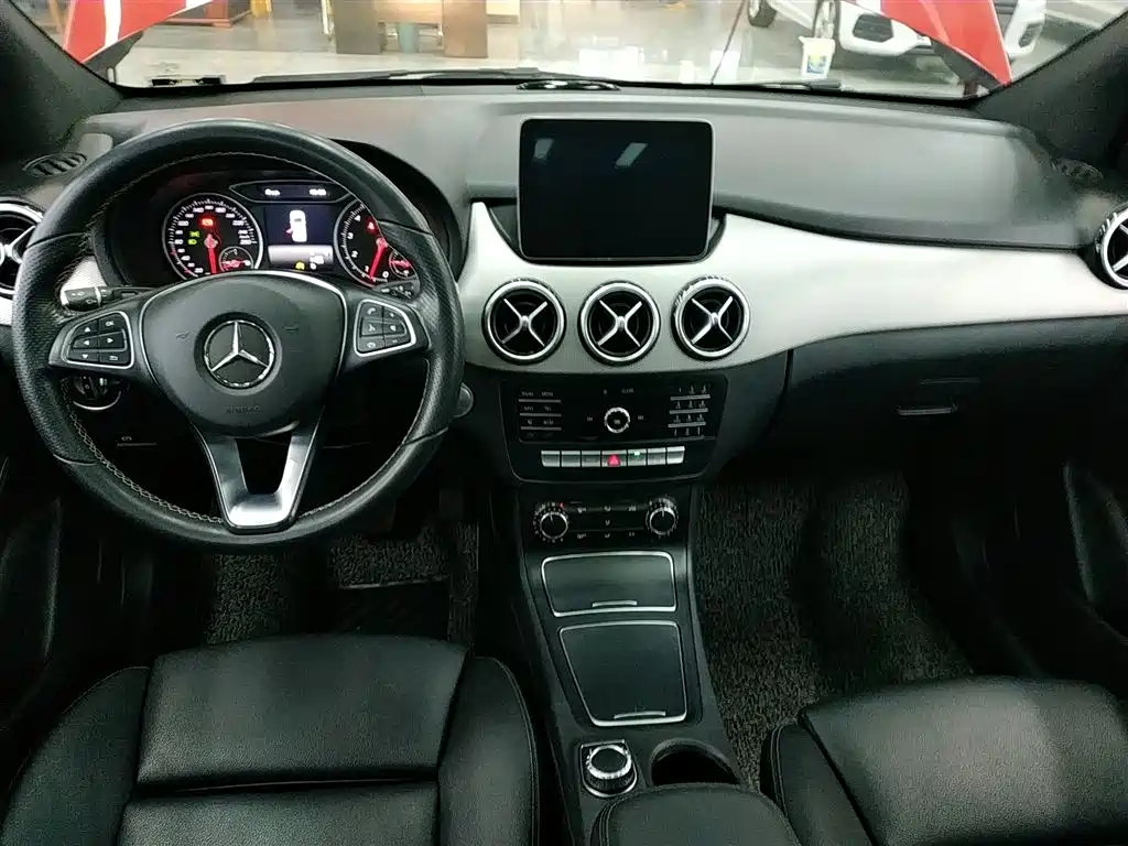 Mercedes-Benz B-Class 2017 B 200 Dynamic фото 6