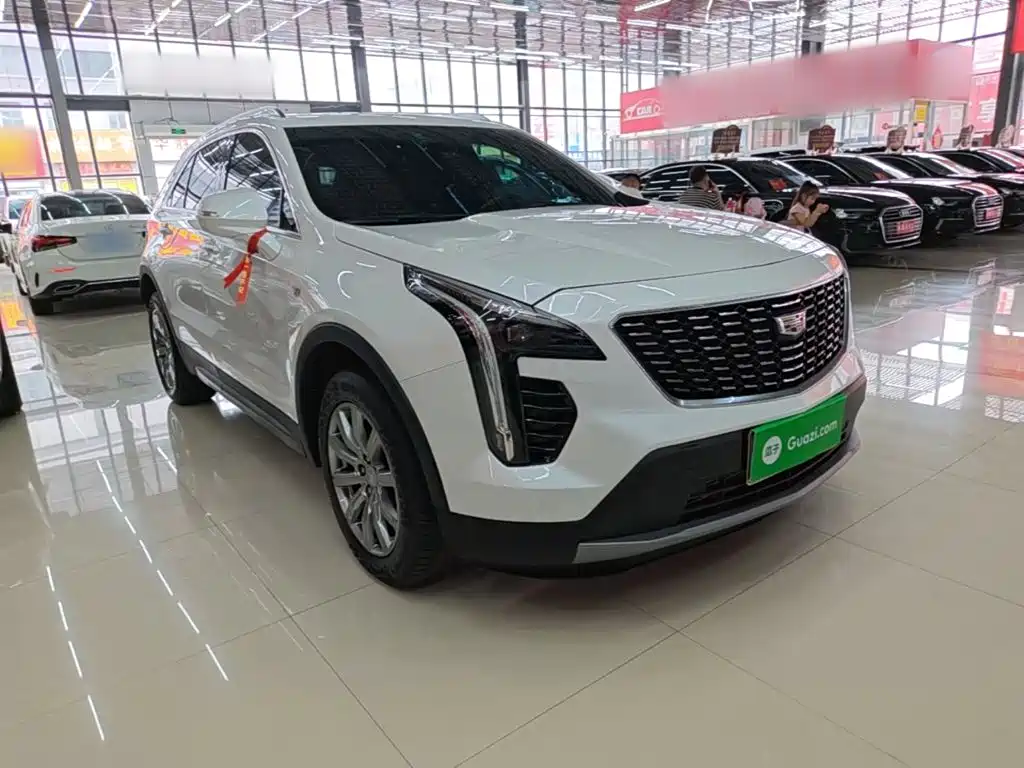 Фото 4 - Cadillac XT4