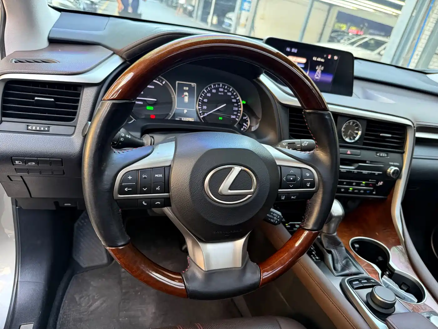 Lexus RX 2016 450h 4WD Luxury Edition фото 27