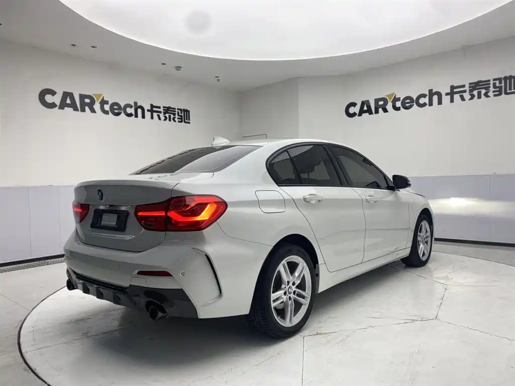 BMW 1-SERIES