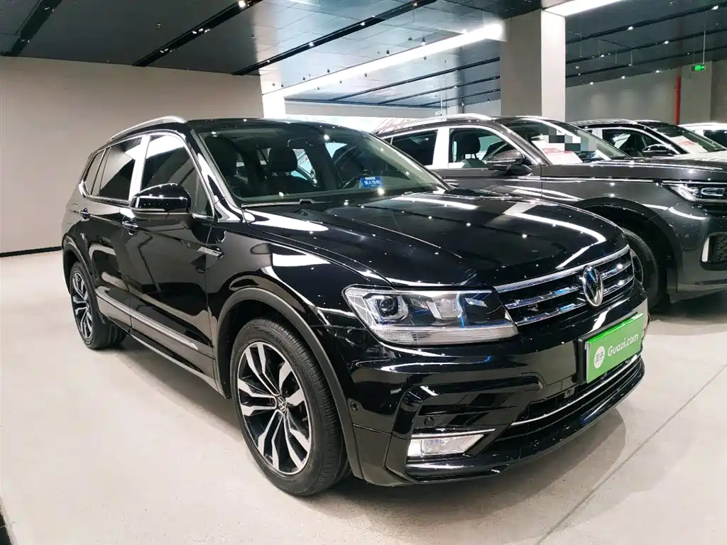 Volkswagen Tiguan L 2021 330TSI Automatic 2WD R-Line Premium фото 4