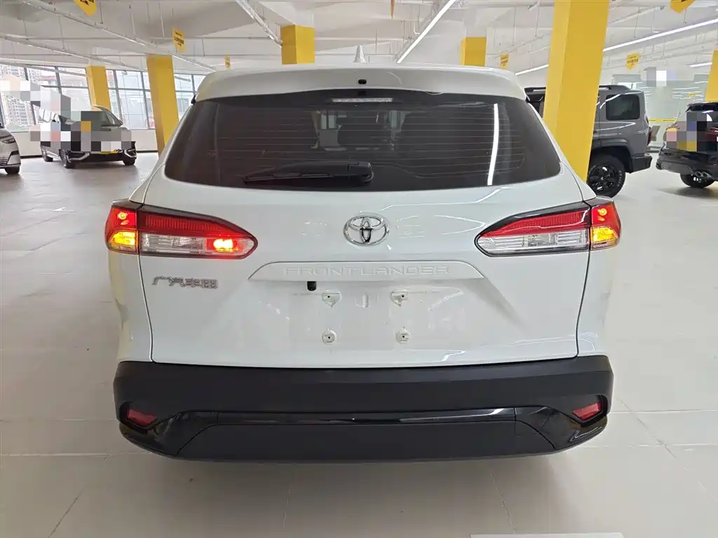 Toyota Frontlander 2024 2.0L CVT Elite Edition фото 4