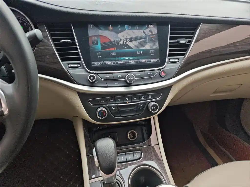 Buick Verano 2019 Sedan 15S Auto Leading фото 13