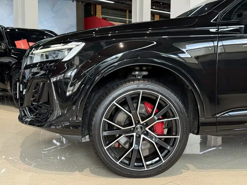 Audi Q7 2025 2025 55 TFSI quattro S line Winter Sports Edition