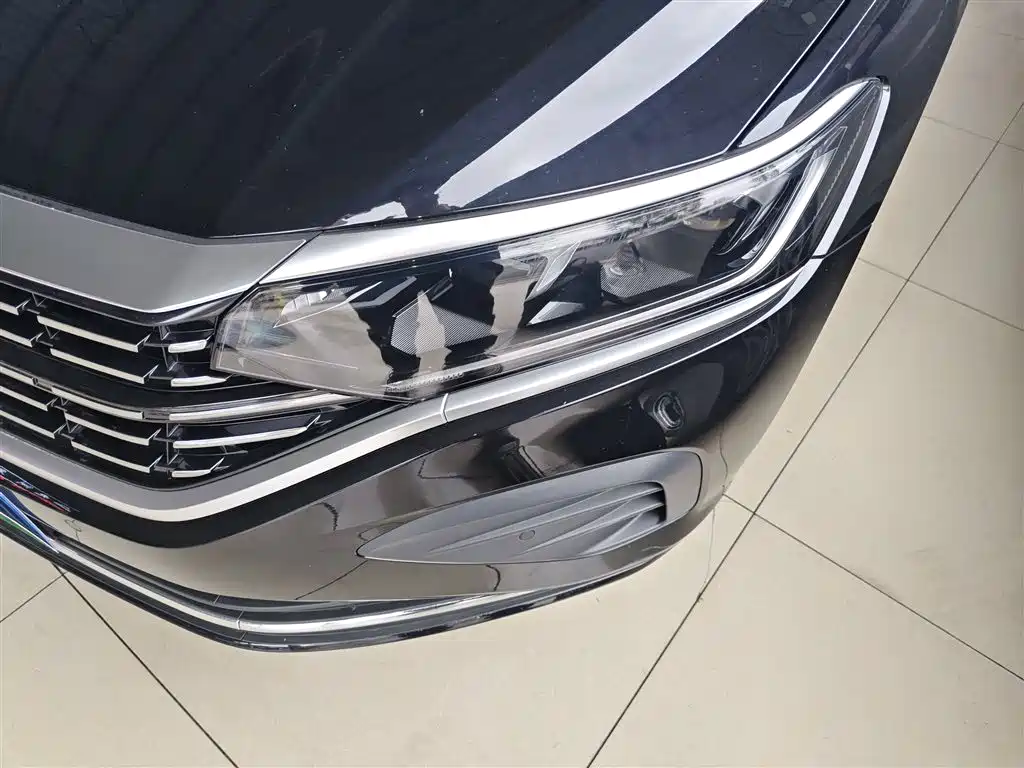 Volkswagen Passat 2025 Outstanding 380TSI Dragon Soaring Edition фото 24