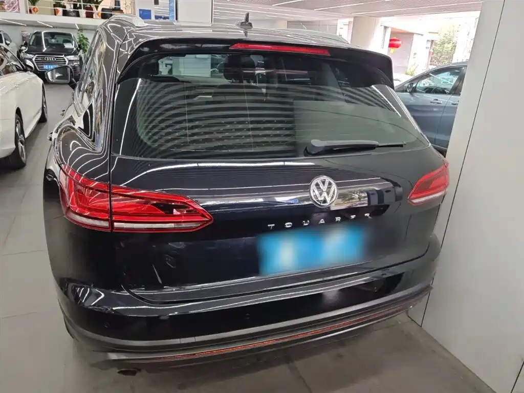 Volkswagen Touareg 2019 2.0TSI Pilot Edition China VI фото 6
