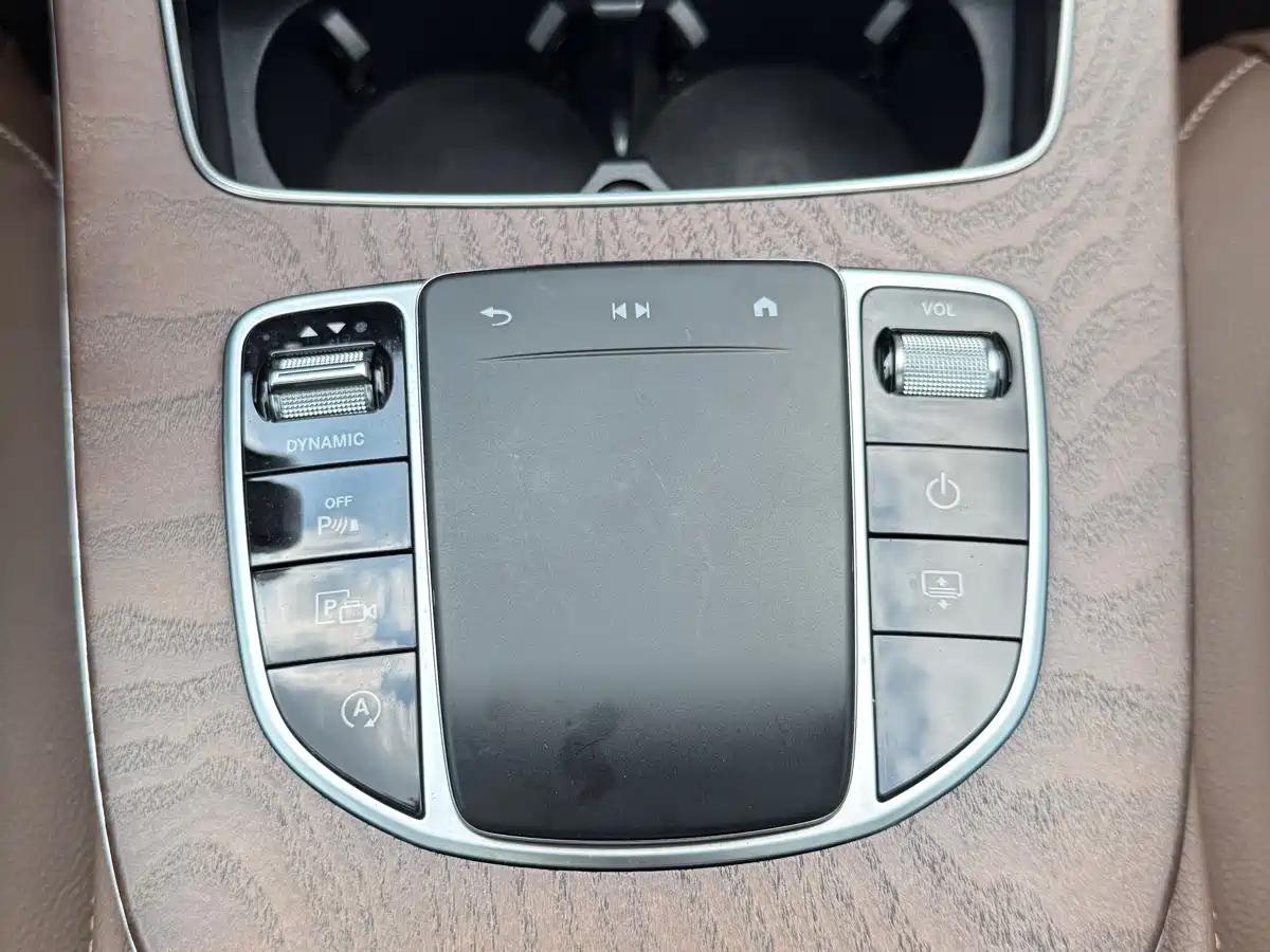 Mercedes-Benz E-Class 2022 Second Facelift E 300 L Luxury фото 17