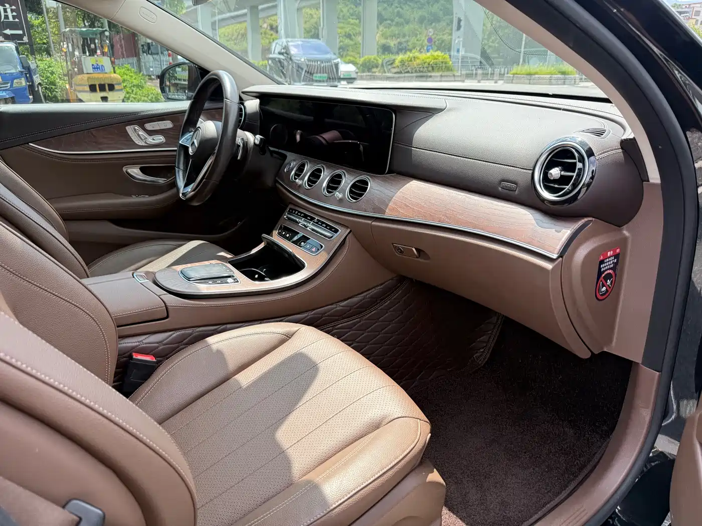 Mercedes-Benz E-Class 2022 Second Facelift E 300 L Luxury фото 9