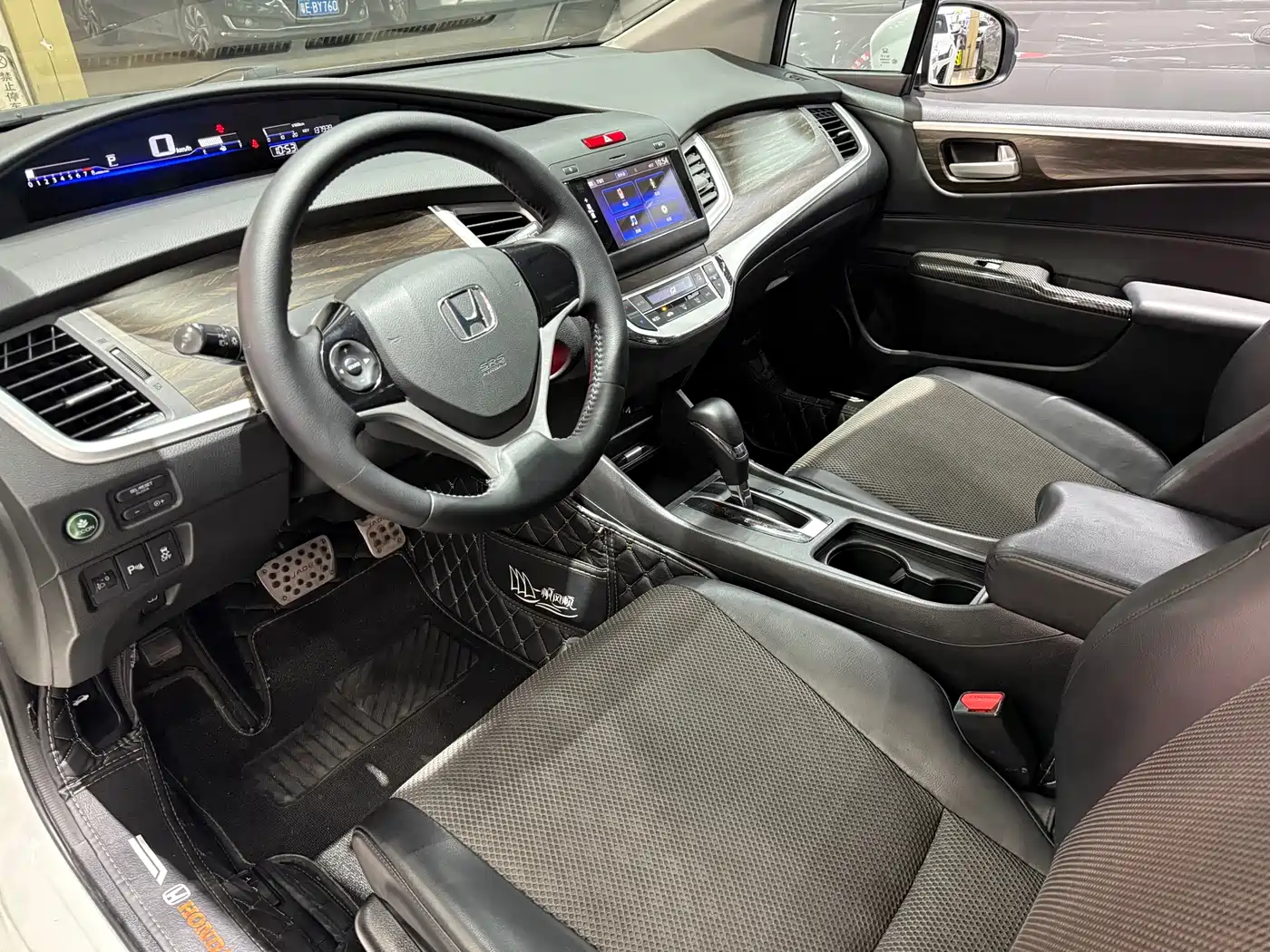 Honda Jade 2018 2017 1.8L Automatic Comfort Edition 5-seater
