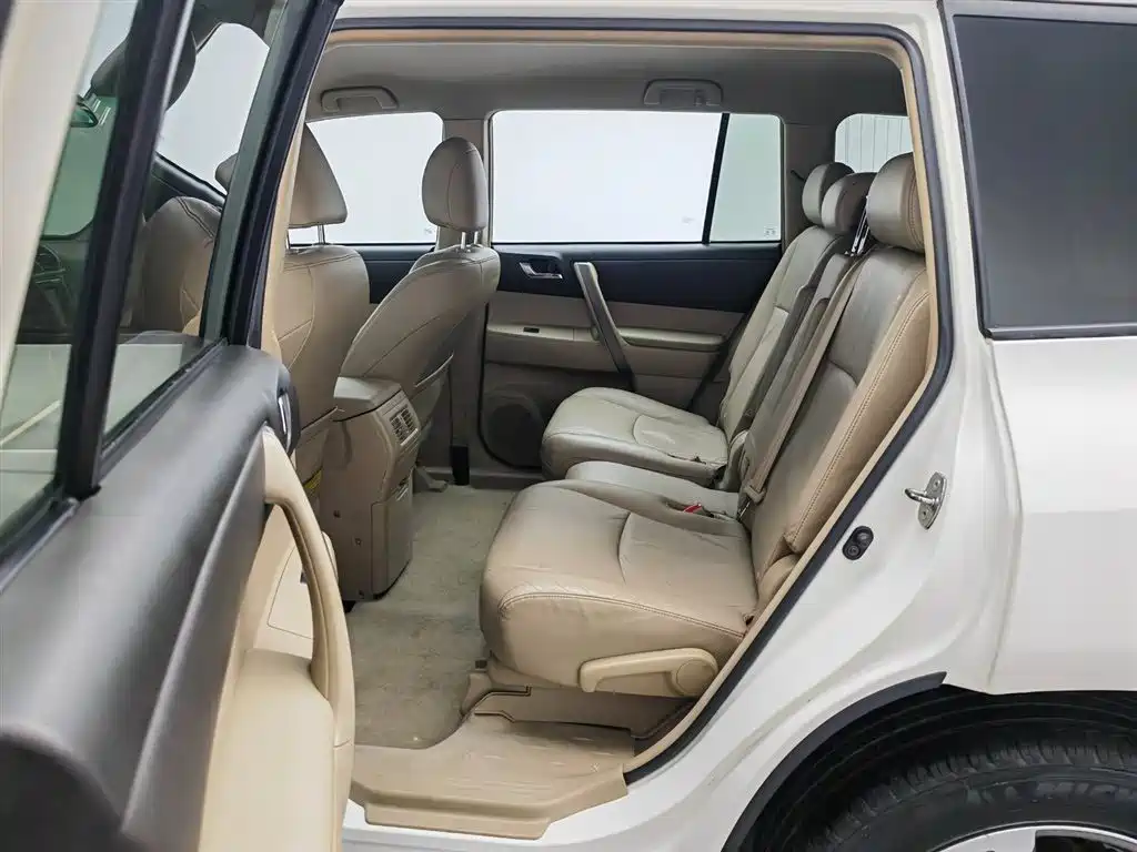 Toyota Highlander 2009 2.7L 2WD 5-seater Sport Edition фото 15
