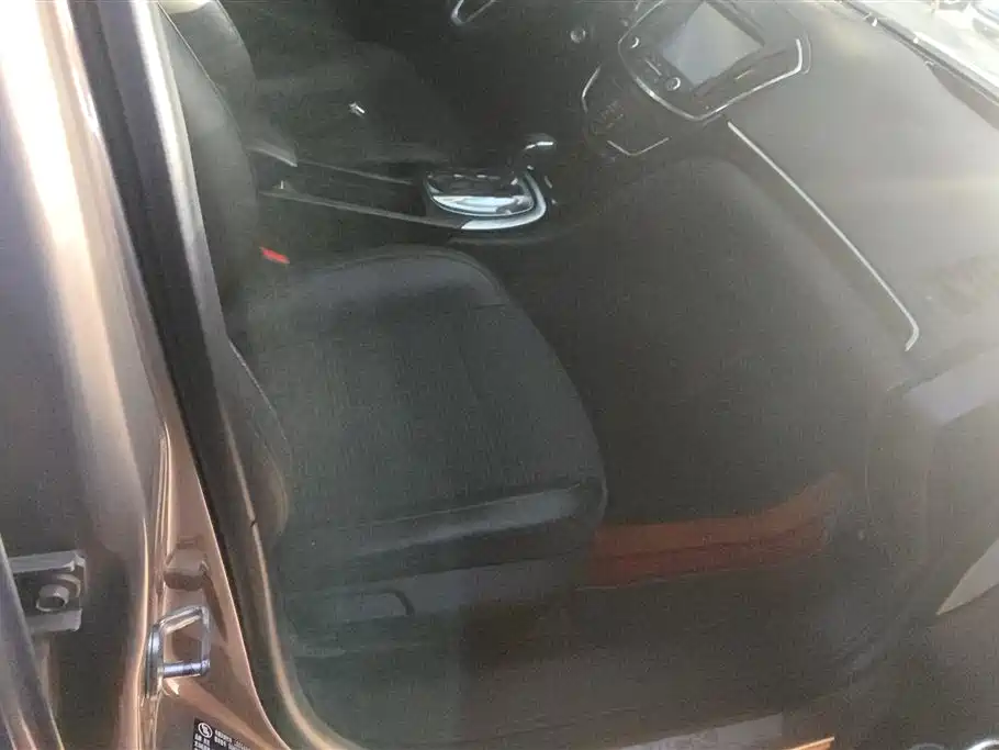 Buick Regal 2015 1.6T Fashion Tech Model фото 8