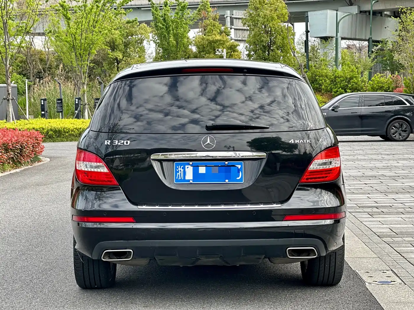 Mercedes-Benz R-Class 2017 R 320 4MATIC Luxury Collector's Edition фото 5