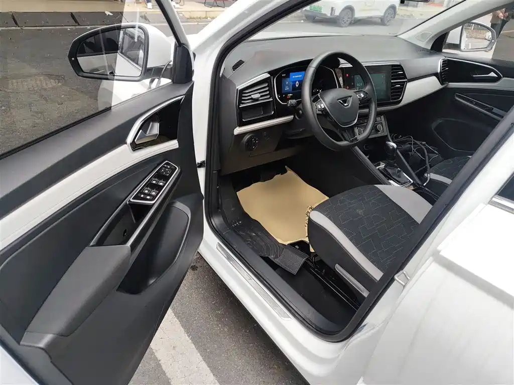 JETTA VS7