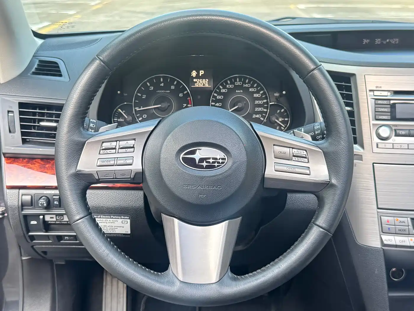 Subaru Outback 2011 2.5i Luxury Edition фото 13