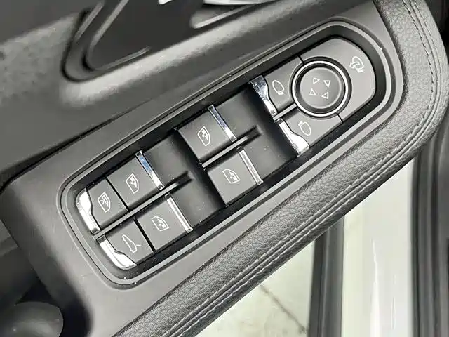 Porsche Macan 2020 Macan 2.0T фото 21
