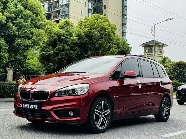 BMW 2 SERIES MULTIFUNCTIONAL STATION WAGON