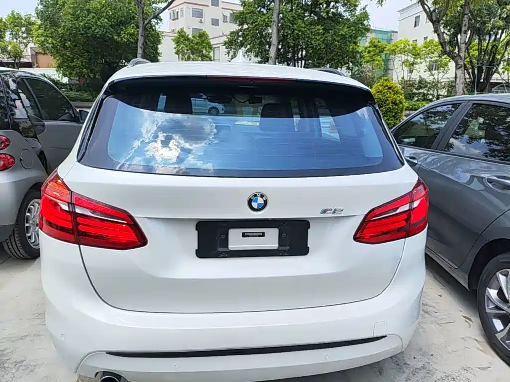 BMW 2 Series Touring 2018 2016 218i Sport Design Package