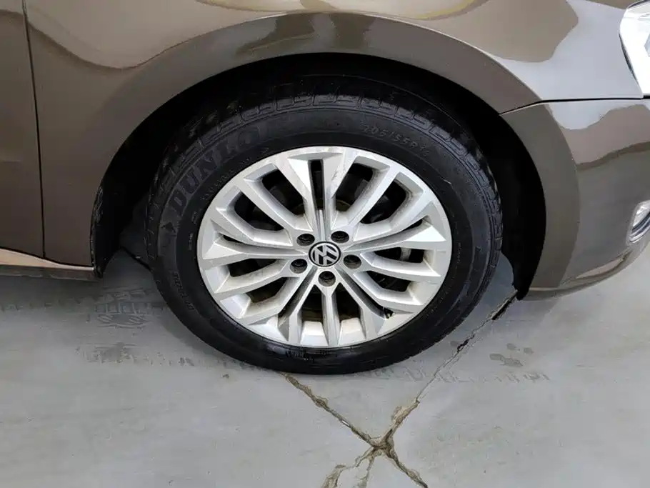 صورة 6 - Volkswagen Lavida Tour