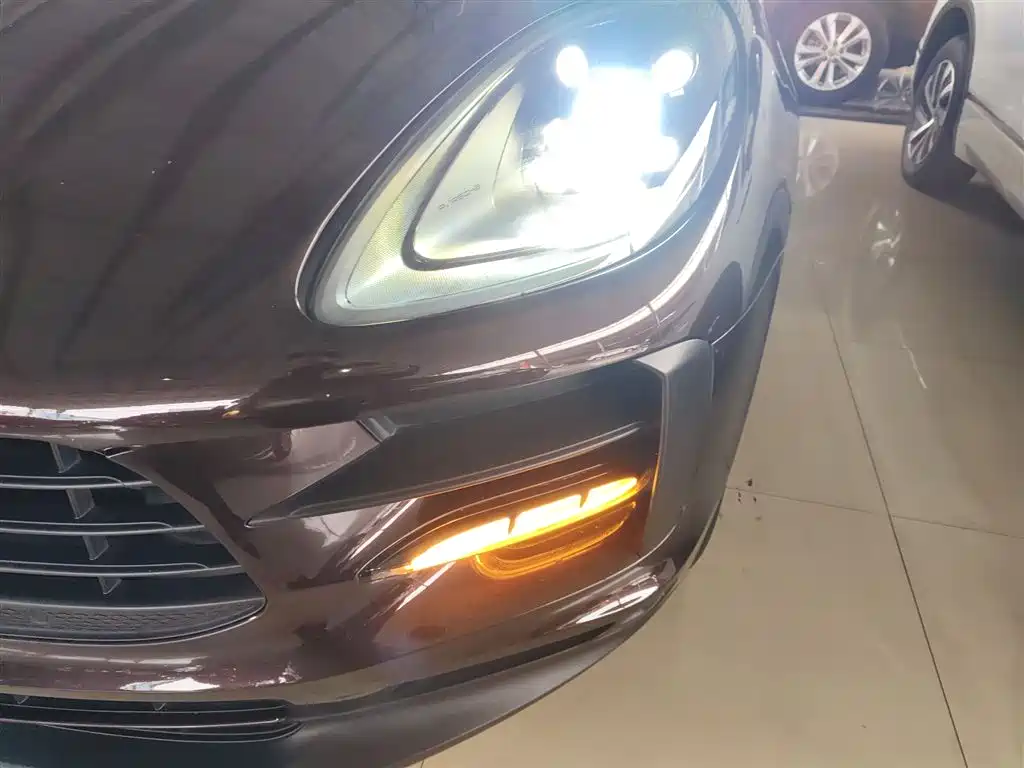 Porsche Macan 2018 Macan 2.0T фото 24