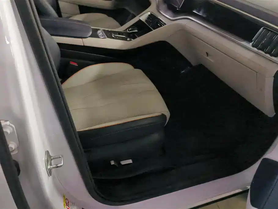 BYD Song PLUS PHEV 2021 DM-i 51KM Honor фото 8