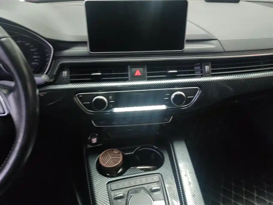 Audi A4L 2017 Plus 40 TFSI Style фото 13