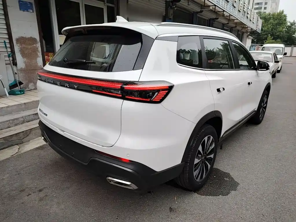 Chery Tiggo 8 PLUS 2026 2025 290TGDI DCT Luxury 5-seater